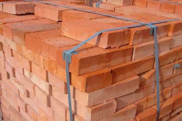 Кирпич на поддоне
